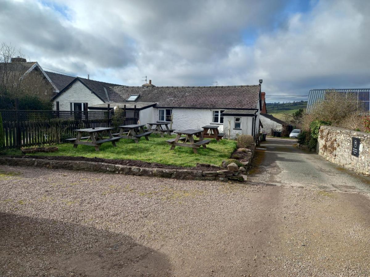 The Crown Inn Wentnor Eksteriør bilde