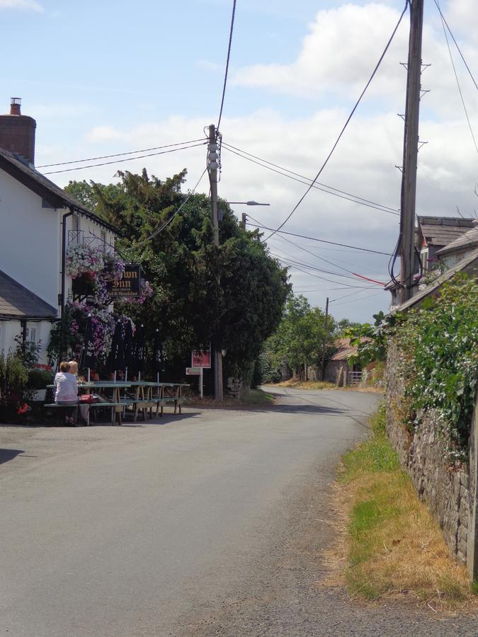 The Crown Inn Wentnor Eksteriør bilde